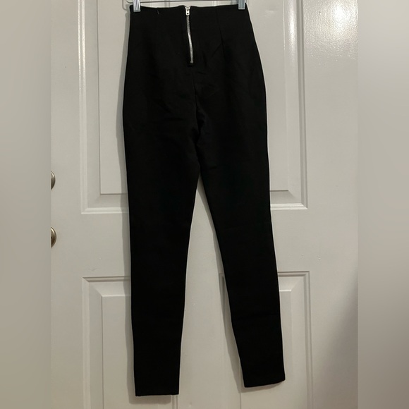 Bebe legging w/rhinestone buckle details - Picture 3 of 4